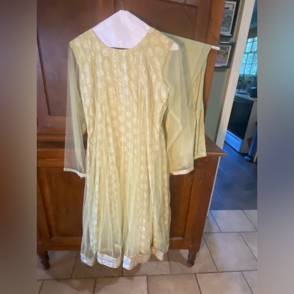 Tunic and Pants From India - Picture 4 of 16